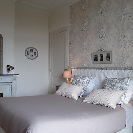 Le Manoir De Crisolles Bed & Breakfast Cameră foto