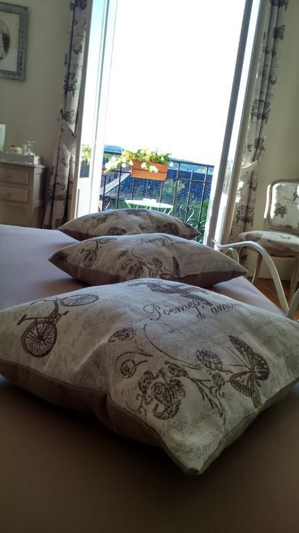 Le Manoir De Crisolles Bed & Breakfast Exterior foto