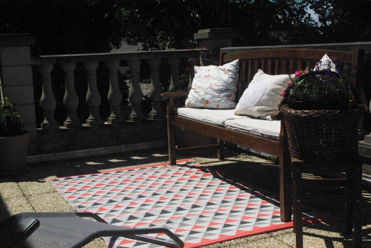 Le Manoir De Crisolles Bed & Breakfast Exterior foto